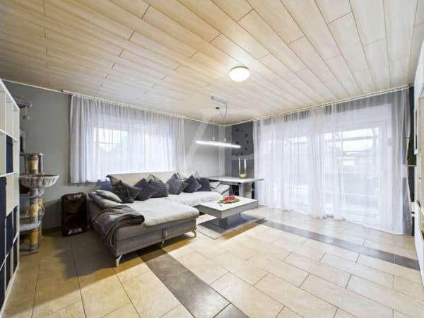 Immobilie in Rechtsupweg - Wohnen, vermieten, genießen – vielseitige Immobilie mit Pool, Sauna und drei Wohneinheiten - Bild 4
