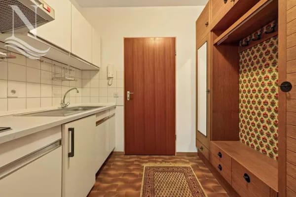 Immobilie in Grassau - Kompaktes Zuhause mit Potenzial und privater Terrasse in Grassau - Bild 2