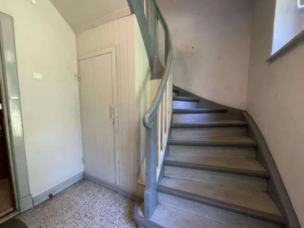 Immobilie in Kiel - Sanierungsbedürftiges teilvermietetes Zweifamilienhaus mit zwei Wohneinheiten in ruhiger Lage! - Bild 4