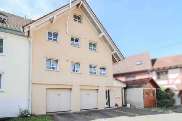 Immobilie in Veringenstadt - Platz für Ihre Ideen: Großzügige 3-Zimmer-Wohnung inkl. Garage zum Selbstgestalten - Bild 0