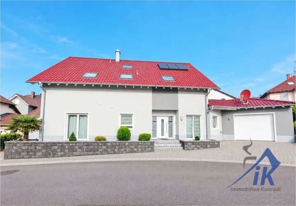 Immobilie in Ramstein-Miesenbach - IK | Ramstein-Mi.: Ein besonderes Zuhause – schönes Zweifamilienhaus mit Garten in Top-Lage - Bild 1