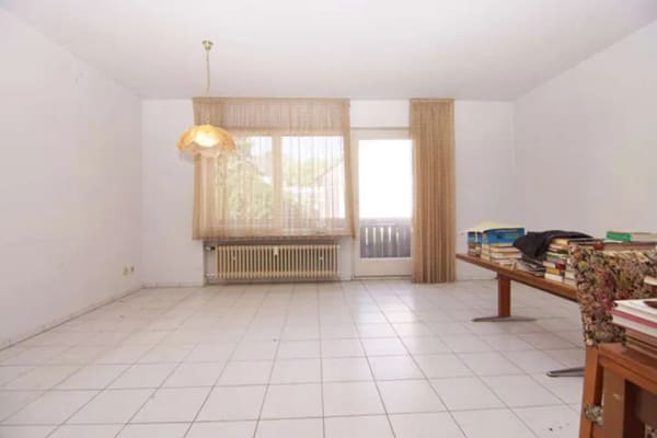 Immobilie in Roßtal - Roßtal / S-Bahn Lauflage: Zweifamilienhaus mit ausgebautem Dachgeschoß und Garage - Bild 4