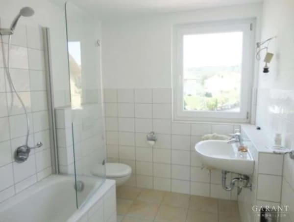 Immobilie in Winhöring - Charme der 60er, Komfort von heute - kernsaniertes Einfamilienhaus - Bild 2