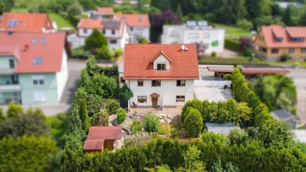Immobilie in Südeichsfeld - Familienparadies mit Extras - Wohn(t)raum in Lengenfeld/Stein - Bild 1