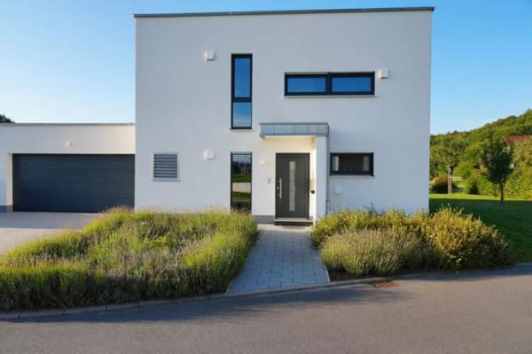 Immobilie in Haunetal - Modernes Einfamilienhaus mit Balkon und Terrasse in Haunetal - Bild 2