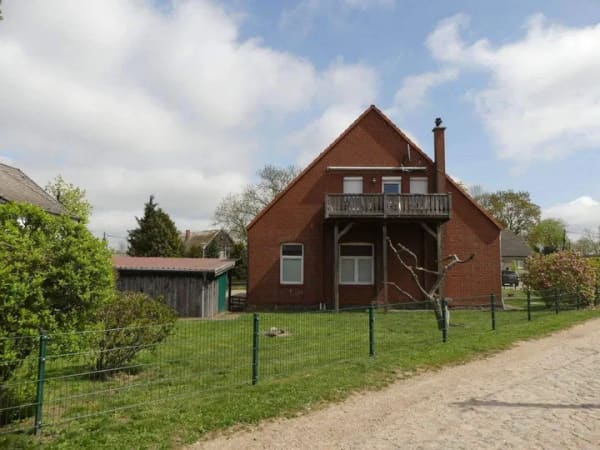 Immobilie in Neukloster - großes solides Wohnhaus mit 3 Wohneinheiten in Neukloster / Perniek - Bild 2