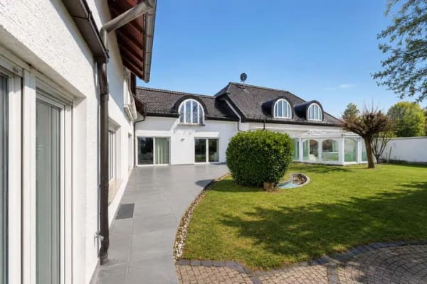Immobilie in Bad Vilbel - Architektonische Villa mit Panoramablick über Bad Vilbel - Bild 0