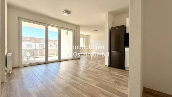 Immobilie in Göggingen - Wohnkomfort ohne Barrieren: Neuwertige Etagenwohnung mit Balkon  - Bild 0