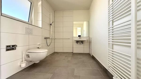 Immobilie in Göggingen - Wohnkomfort ohne Barrieren: Neuwertige Etagenwohnung mit Balkon  - Bild 4