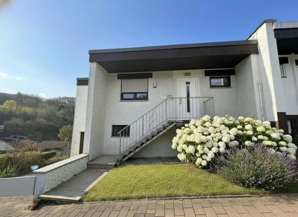Immobilie in Heppenheim - Doppelhaushälfte mit Garten, Charme und individuellem Gestaltungsspielraum - Bild 1