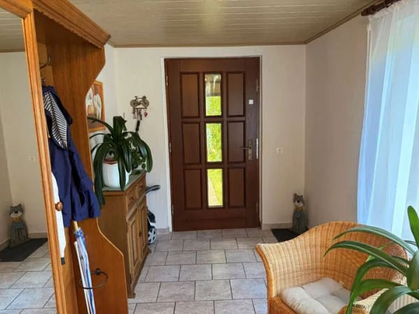Immobilie in Sondershausen - Einfamilienhaus auf einem 3.748 m² großem Grundstück und viel Platz im Haus und Nebengebäuden - Bild 2
