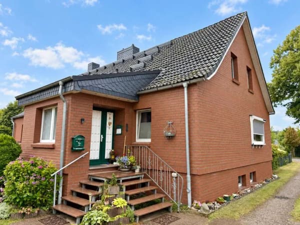 Immobilie in Lüdersdorf - Wohnen mit viel Platz – Doppelhaushälfte mit Garten, Koppel und Stall in Herrnburg - Bild 0
