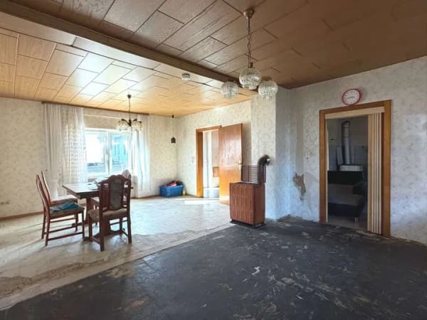 Immobilie in Homburg - Einfamilienhaus mit großem Grundstück und Entwicklungspotenzial in Homburg-Jägersburg - Bild 2