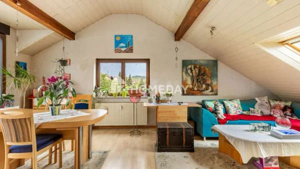 Immobilie in Kraichtal - Gemütlich über den Dächern: 92 m² DG-Wohnung mit Wintergarten & Kamin - Bild 2