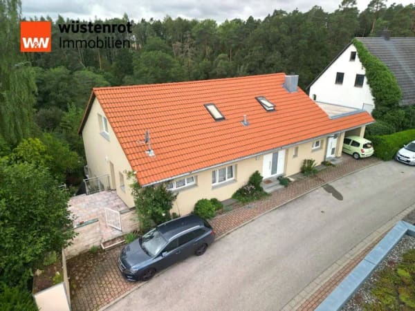 Immobilie in Sachsen bei Ansbach - FREI: Erdgeschosswohnung mit Terrasse und Balkon - Bild 0