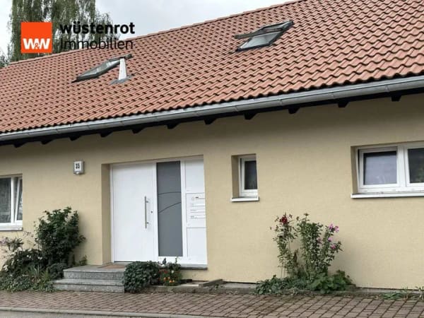 Immobilie in Sachsen bei Ansbach - FREI: Erdgeschosswohnung mit Terrasse und Balkon - Bild 1