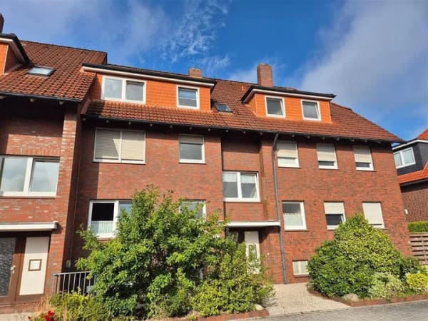 Immobilie in Jever - Bezugsfreie Dachgeschosswohnung in ruhiger und zentraler Wohnlage - Bild 0