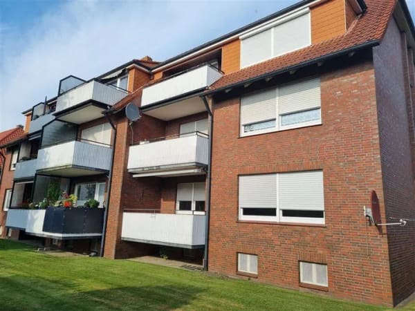 Immobilie in Jever - Bezugsfreie Dachgeschosswohnung in ruhiger und zentraler Wohnlage - Bild 2