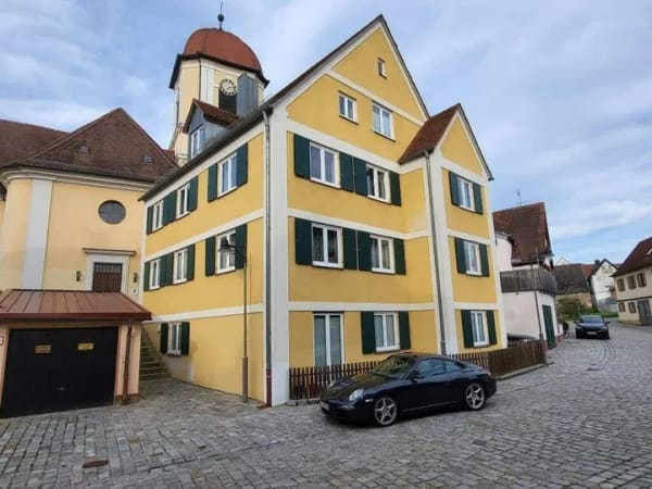 Immobilie in Windsbach - Mehrfamilienhaus mit 4 Wohneinheiten und einem Carport …und das mitten in Windsbach - Bild 0
