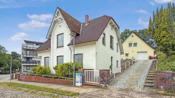 Immobilie in Geesthacht - Stadthaus mit eigenen Parkflächen - Bild 0