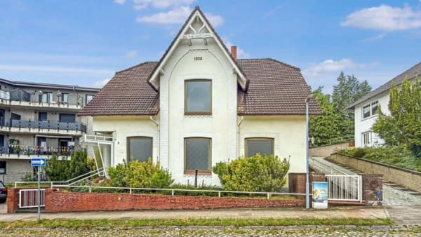 Immobilie in Geesthacht - Stadthaus mit eigenen Parkflächen - Bild 1