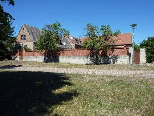 Immobilie in Freyburg (Unstrut) - -Ehemaliger Bauernhof mit Scheune, eh. Stallgebäude und Garten- - Bild 0