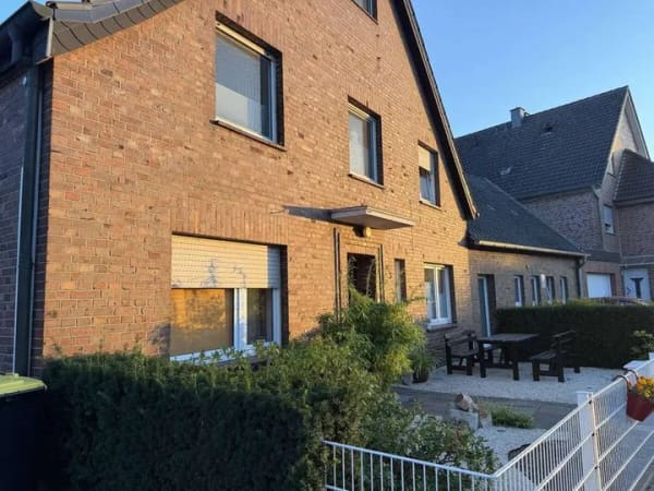 Immobilie in Sassenberg - Die ideale Kapitalanlage im Zentrum von Sassenberg - Solide Wohnung, nachhaltig vermietet. - Bild 2
