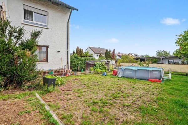 Immobilie in Hausen - Ideal für Mehrgenerationenwohnen – Vermietetes Zweifamilienhaus mit viel Platz in Hausen - Bild 2