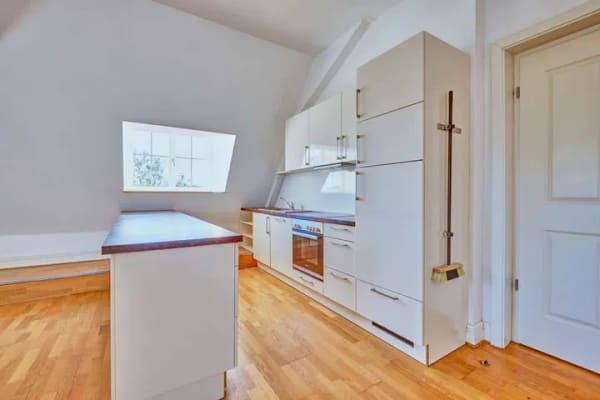 Immobilie in Krumbach (Schwaben) - Herrschaftliches Wohnen im Schloss Niederaunau: Stilvolle 2-Zimmer-Wohnung mit Aufzug & moderner Hau - Bild 4