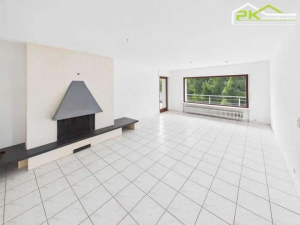 Immobilie in Montabaur - Wohnhaus mit Potenzial, Garage und bestehender Mieteinnahme in Montabaur - Bild 1