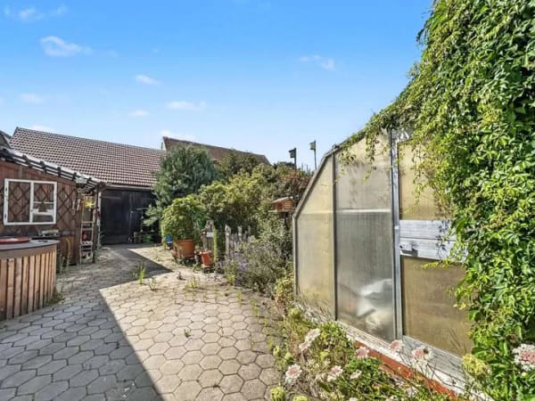 Immobilie in Freihung - Charmantes Einfamilienhaus mit schönem Garten und vielseitigen Nutzungsmöglichkeiten in Freihung - Bild 1