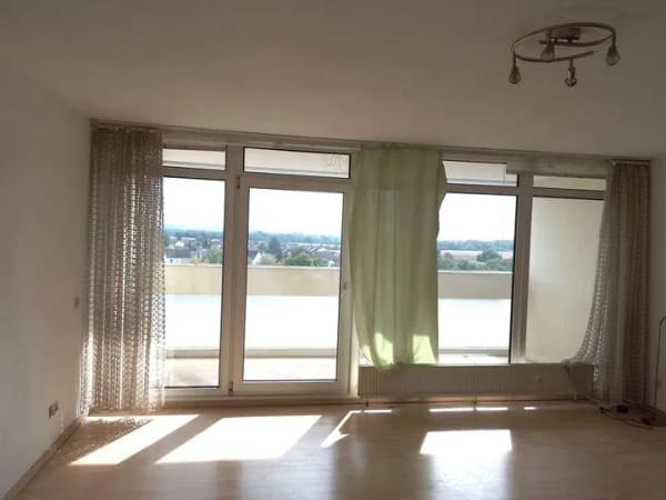 Immobilie in Neuhofen - Provisionsfrei! Helle 3-Zimmer-Wohnung mit Loggia und Panoramafenstern Nähe Badeweiher - Bild 0