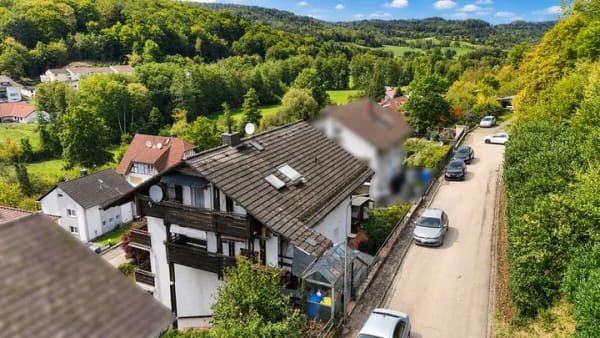Immobilie in Bad Soden-Salmünster - DIETZ: 2 Familienhaus mit 3 abgeschlossenen Wohnungen mit Doppelgarage in Waldrandlage! - Bild 4
