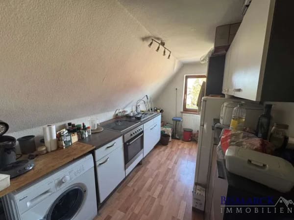 Immobilie in Landshut - Dachgeschosswohnung mit viel Potenzial und Dachterrasse - Bild 2