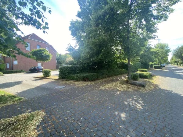 Immobilie in Hohe Börde - Alles was man benötigt: Terrasse, PKW-Stellplatz & Einbauküche - Bild 2