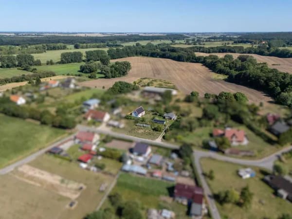 Immobilie in Utzedel - Einfamilienhaus in idyllischer Wohnlage mit großem Grundstück und modernem Heizsystem - Bild 2