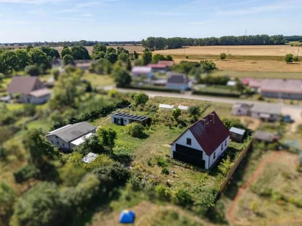 Immobilie in Utzedel - Einfamilienhaus in idyllischer Wohnlage mit großem Grundstück und modernem Heizsystem - Bild 4