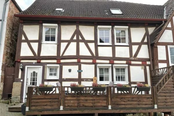 Immobilie in Wolfhagen - Praktisches Haus mit 5 Zimmern in Wolfhagen plus Schrebergarten - Bild 0