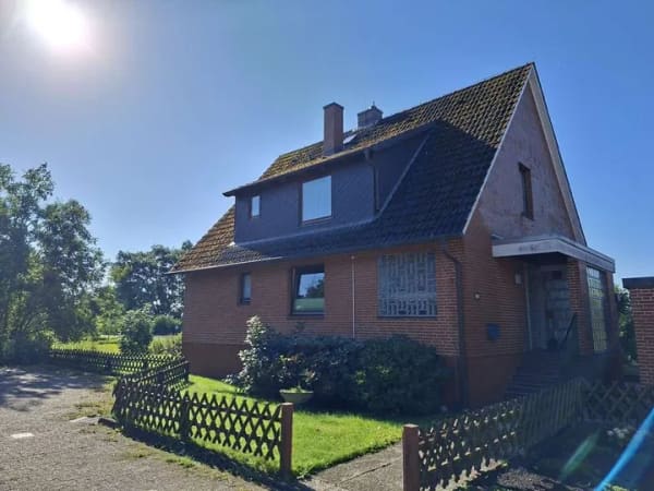 Immobilie in Jork - Zwei Wohnungen unter einem Dach – Zweifamilienhaus mit Vollkeller und Garage - Bild 3