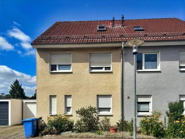 Immobilie in Fredersdorf-Vogelsdorf - Vermietete Doppelhaushälfte mit Garage in ruhiger Wohnlage von Fredersdorf-Vogelsdorf - Bild 1