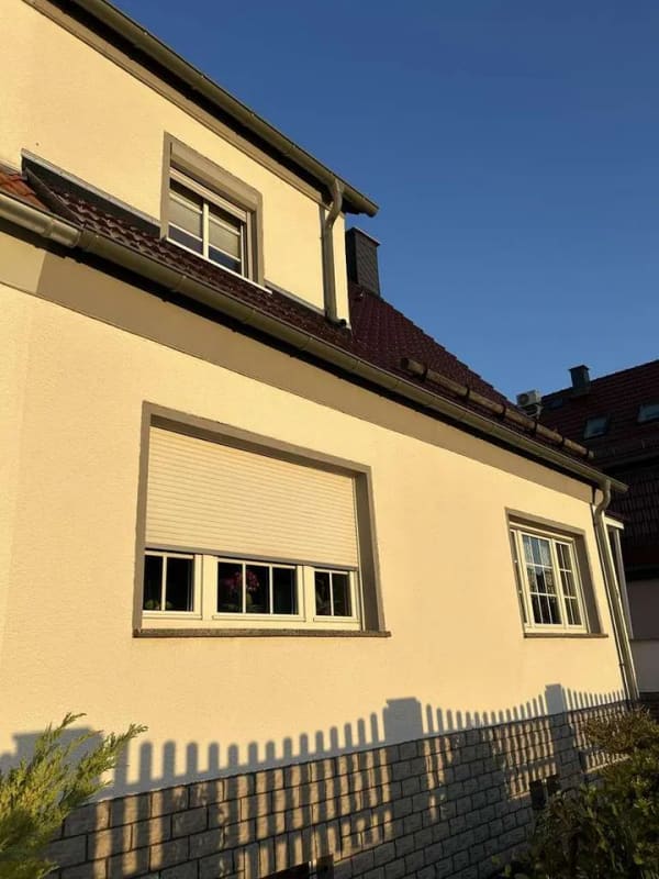 Immobilie in Greußen - Modernes 4 Zimmer- Massivhaus mit Pool, Carport und großen Garten - Bild 1