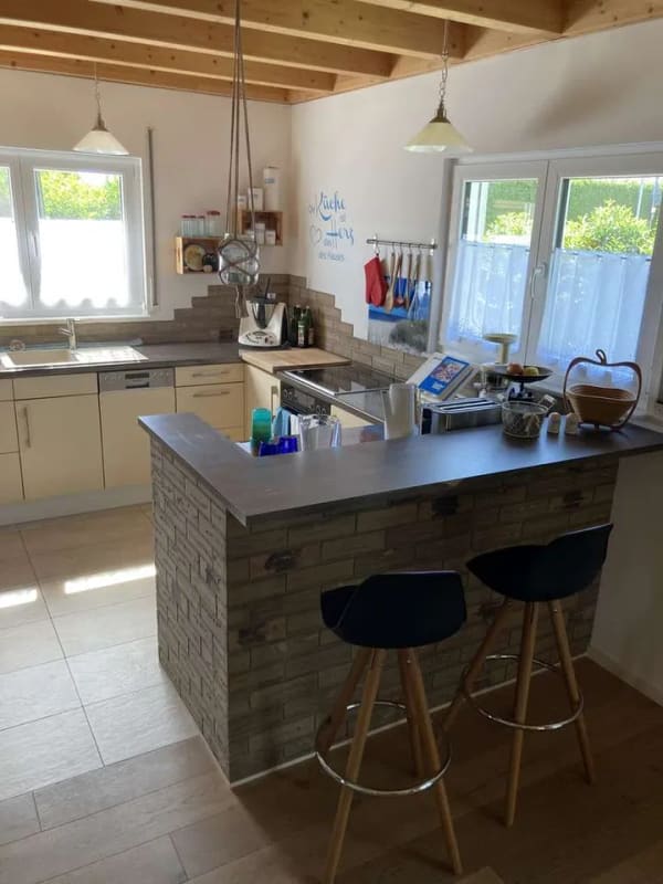 Immobilie in Schmiechen - Freistehendes Einfamilienhaus mit sonnigem Garten - Ideal für Familien - Bild 3