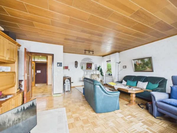 Immobilie in Obernkirchen - Zweifamilienhaus mit Weitblick – 2 Garagen – Wintergarten – Balkon – Unterkellert - Bild 4