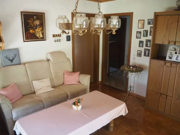 Immobilie in Ense - Familien Willkommen!
Zweifamilienhaus mit viel Potenzial in ruhiger Wohnlage von Ense-Bittingen! - Bild 3