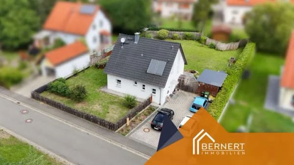 Immobilie in Weismain - Gepflegtes Einfamilienhaus mit großzügigem Grundstück und familienfreundlichem Grundriss - Bild 1