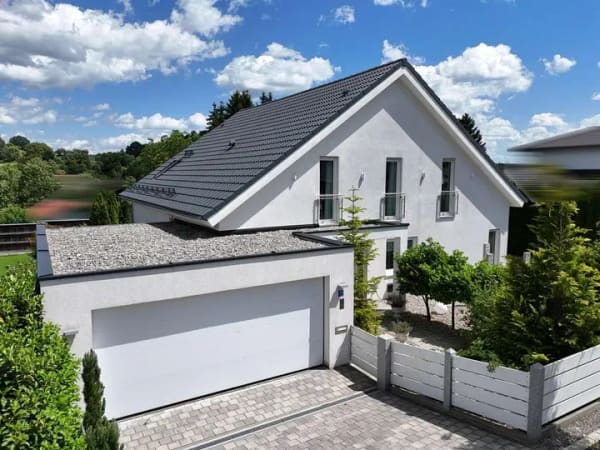 Immobilie in Pleiskirchen - Provisionsfrei: Wohnkomfort ohne Kompromisse - Großzügig, modern und durchdacht - Bild 0