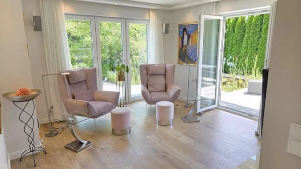 Immobilie in Pleiskirchen - Provisionsfrei: Wohnkomfort ohne Kompromisse - Großzügig, modern und durchdacht - Bild 3