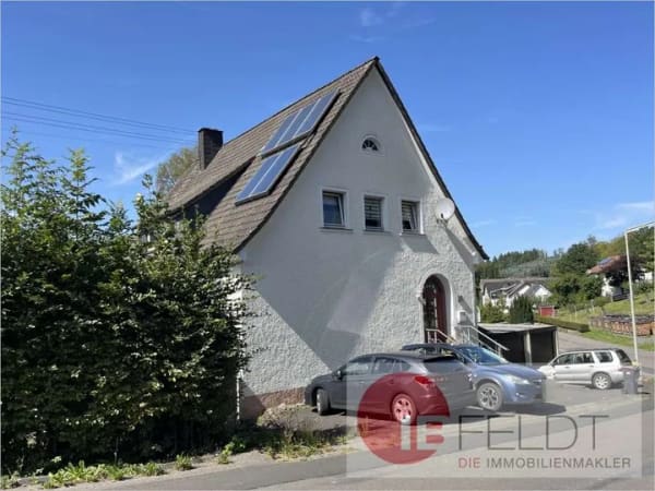 Immobilie in Kirchhundem - *PROVISIONSFREI* Familiengerechtes Ein-/ZFH mit ausgeb. DG, sep. Dop.-GA + Grundstück in Kirchhundem - Bild 0