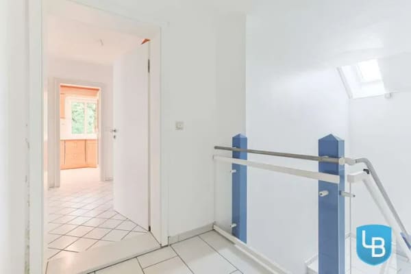 Immobilie in Bösdorf - Wohnen auf drei Ebenen – helle Split-Level-Wohnung mit Balkon - Bild 4