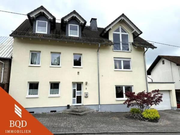 Immobilie in Großholbach - Gepflegtes Zuhause mit Wohlfühlcharakter, Kachelofen und sonniger Terrasse - Bild 0